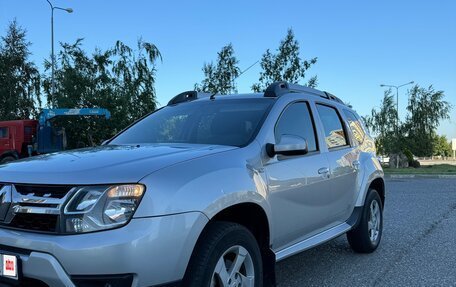 Renault Duster I рестайлинг, 2017 год, 1 260 000 рублей, 3 фотография