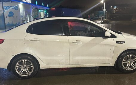 KIA Rio III рестайлинг, 2013 год, 800 000 рублей, 4 фотография