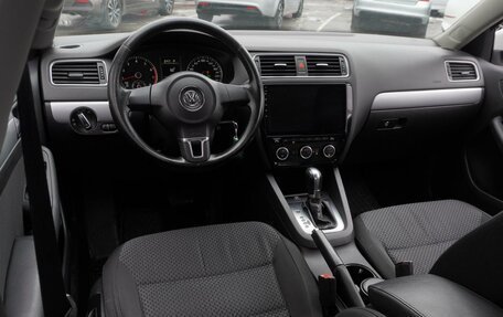 Volkswagen Jetta VI, 2013 год, 1 155 000 рублей, 6 фотография