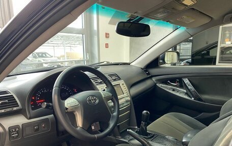 Toyota Camry, 2006 год, 1 100 000 рублей, 13 фотография