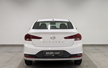 Hyundai Elantra VI рестайлинг, 2019 год, 1 725 000 рублей, 6 фотография