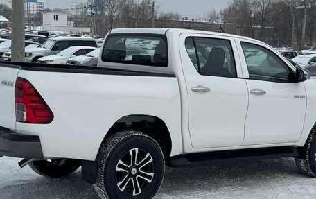 Toyota Hilux VIII, 2022 год, 5 250 000 рублей, 5 фотография