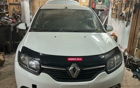 Renault Logan II, 2015 год, 535 000 рублей, 1 фотография