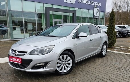 Opel Astra J, 2013 год, 800 000 рублей, 1 фотография