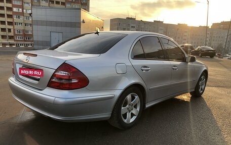 Mercedes-Benz E-Класс, 2004 год, 1 900 000 рублей, 5 фотография