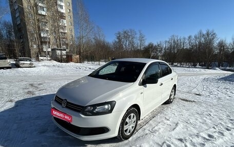 Volkswagen Polo VI (EU Market), 2013 год, 800 000 рублей, 1 фотография