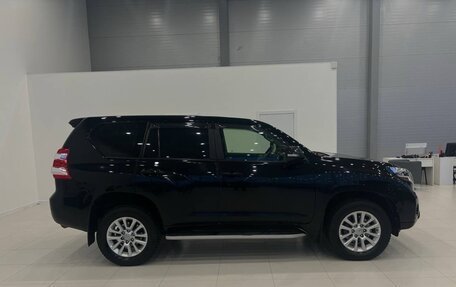 Toyota Land Cruiser Prado 150 рестайлинг 2, 2014 год, 4 000 000 рублей, 4 фотография