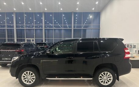 Toyota Land Cruiser Prado 150 рестайлинг 2, 2014 год, 4 000 000 рублей, 7 фотография