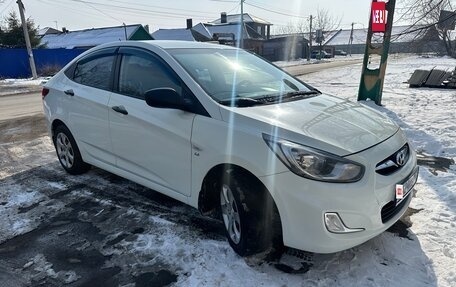 Hyundai Solaris II рестайлинг, 2012 год, 870 000 рублей, 5 фотография