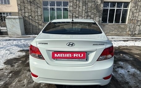 Hyundai Solaris II рестайлинг, 2012 год, 870 000 рублей, 3 фотография