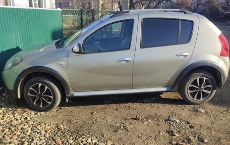 Renault Sandero I, 2014 год, 850 000 рублей, 2 фотография