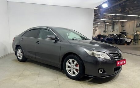 Toyota Camry, 2010 год, 950 000 рублей, 3 фотография