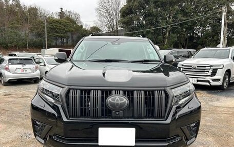 Toyota Land Cruiser Prado 150 рестайлинг 2, 2022 год, 3 510 000 рублей, 3 фотография