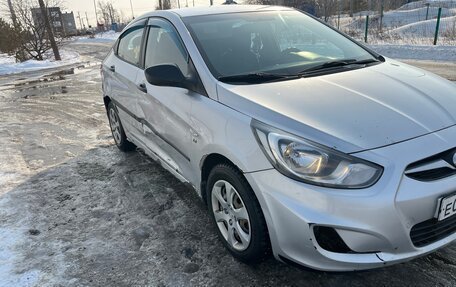 Hyundai Solaris II рестайлинг, 2011 год, 600 000 рублей, 6 фотография