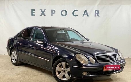 Mercedes-Benz E-Класс, 2002 год, 910 000 рублей, 3 фотография