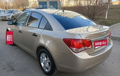 Chevrolet Cruze II, 2011 год, 850 000 рублей, 5 фотография