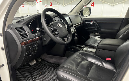 Toyota Land Cruiser 200, 2012 год, 3 689 000 рублей, 20 фотография