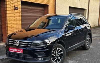 Volkswagen Tiguan II, 2018 год, 2 500 000 рублей, 1 фотография