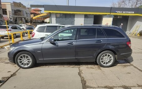 Mercedes-Benz C-Класс, 2009 год, 1 650 000 рублей, 1 фотография