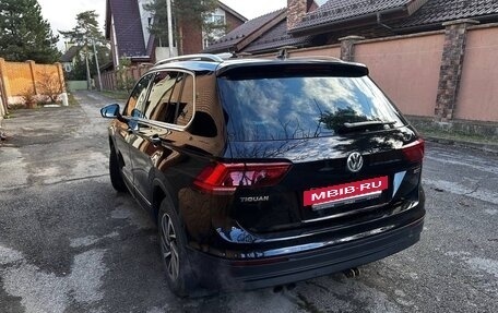 Volkswagen Tiguan II, 2018 год, 2 500 000 рублей, 2 фотография