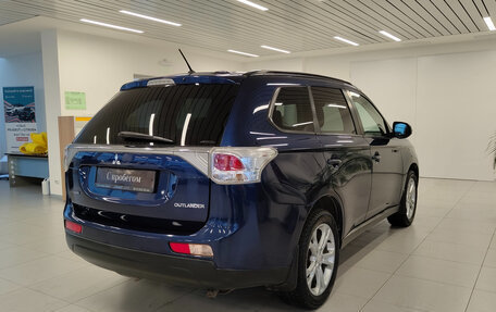 Mitsubishi Outlander III рестайлинг 3, 2013 год, 1 275 000 рублей, 2 фотография