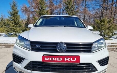 Volkswagen Touareg III, 2016 год, 3 275 000 рублей, 2 фотография