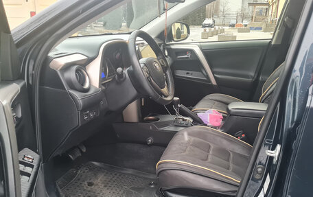 Toyota RAV4, 2015 год, 2 250 000 рублей, 13 фотография