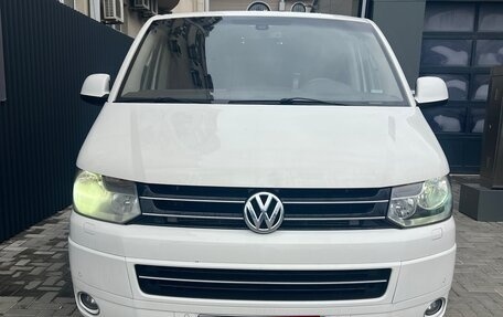 Volkswagen Multivan T5, 2010 год, 2 250 000 рублей, 1 фотография