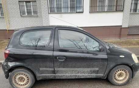 Toyota Yaris I рестайлинг, 1999 год, 350 000 рублей, 4 фотография