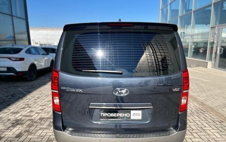 Hyundai Grand Starex Grand Starex I рестайлинг 2, 2018 год, 3 950 000 рублей, 6 фотография