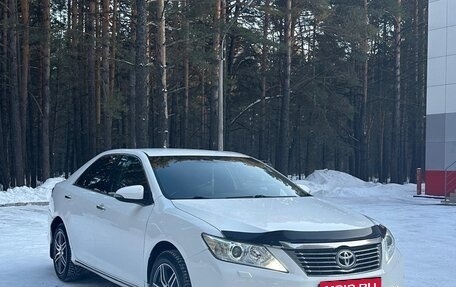 Toyota Camry, 2012 год, 1 615 000 рублей, 2 фотография