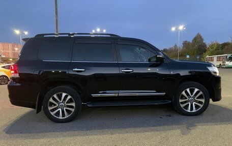 Toyota Land Cruiser 200, 2016 год, 6 350 000 рублей, 7 фотография