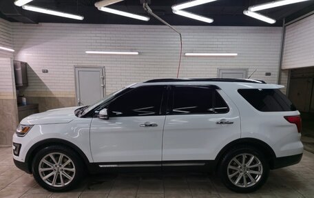 Ford Explorer VI, 2016 год, 3 300 000 рублей, 1 фотография