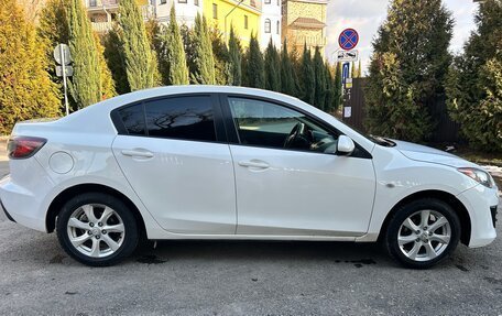 Mazda 3, 2011 год, 1 000 000 рублей, 2 фотография