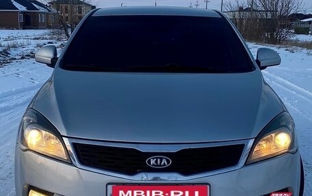 KIA cee'd I рестайлинг, 2009 год, 735 000 рублей, 3 фотография