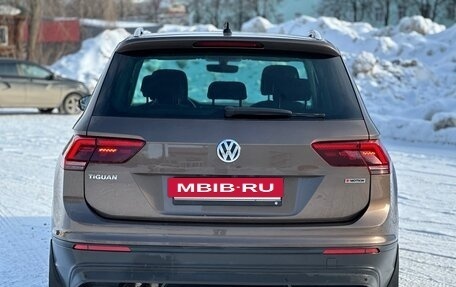 Volkswagen Tiguan II, 2018 год, 2 850 000 рублей, 6 фотография