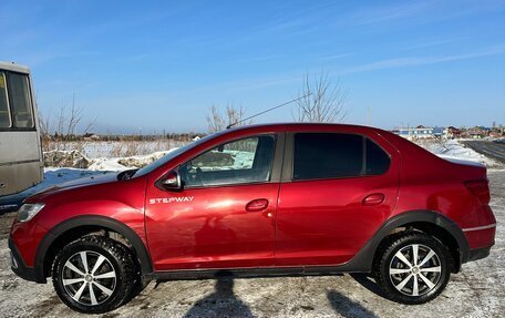 Renault Logan II, 2018 год, 955 000 рублей, 4 фотография