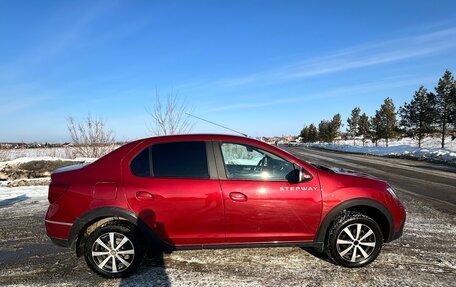 Renault Logan II, 2018 год, 955 000 рублей, 6 фотография