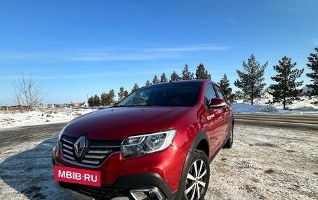 Renault Logan II, 2018 год, 955 000 рублей, 3 фотография