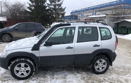 Chevrolet Niva I рестайлинг, 2018 год, 720 000 рублей, 3 фотография