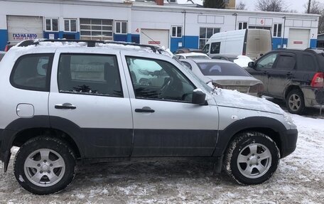 Chevrolet Niva I рестайлинг, 2018 год, 720 000 рублей, 8 фотография