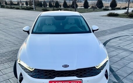 KIA K5, 2021 год, 2 800 000 рублей, 2 фотография