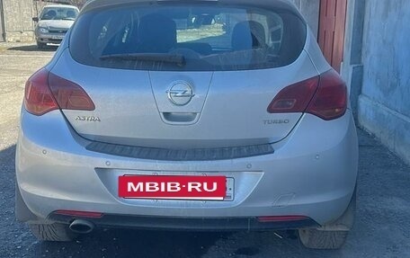 Opel Astra J, 2011 год, 770 000 рублей, 2 фотография