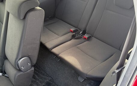 Toyota Wish II, 2012 год, 1 650 000 рублей, 29 фотография