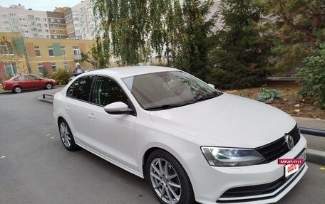 Volkswagen Jetta VI, 2015 год, 1 250 000 рублей, 2 фотография