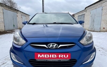 Hyundai Solaris II рестайлинг, 2011 год, 695 000 рублей, 2 фотография