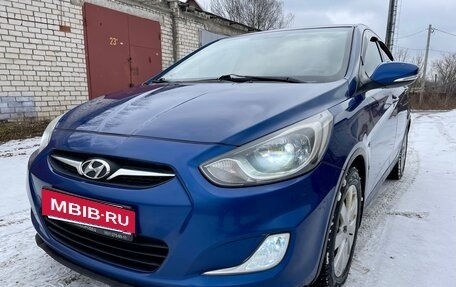 Hyundai Solaris II рестайлинг, 2011 год, 695 000 рублей, 4 фотография