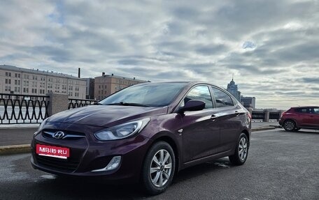 Hyundai Solaris II рестайлинг, 2013 год, 699 999 рублей, 1 фотография