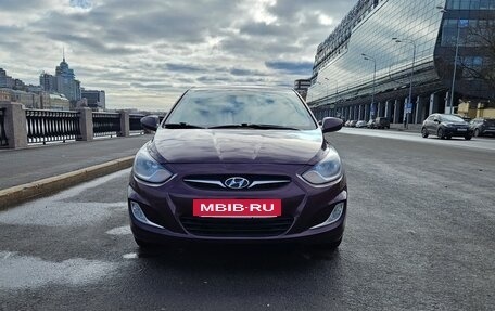 Hyundai Solaris II рестайлинг, 2013 год, 699 999 рублей, 2 фотография