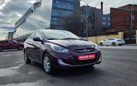 Hyundai Solaris II рестайлинг, 2013 год, 699 999 рублей, 8 фотография